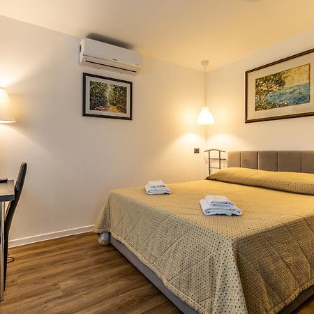 Inn The Center Zagreb Studio Apartment Екстер'єр фото