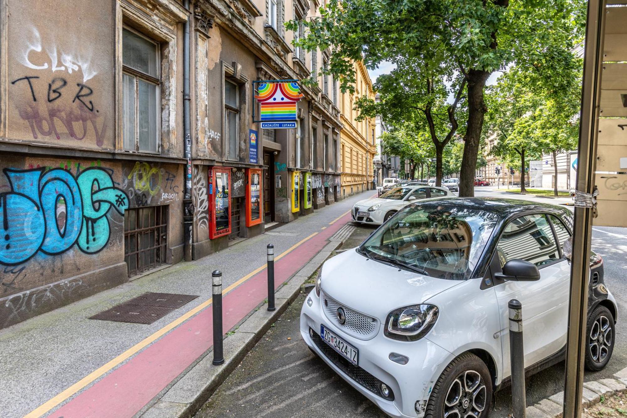 Inn The Center Zagreb Studio Apartment Екстер'єр фото
